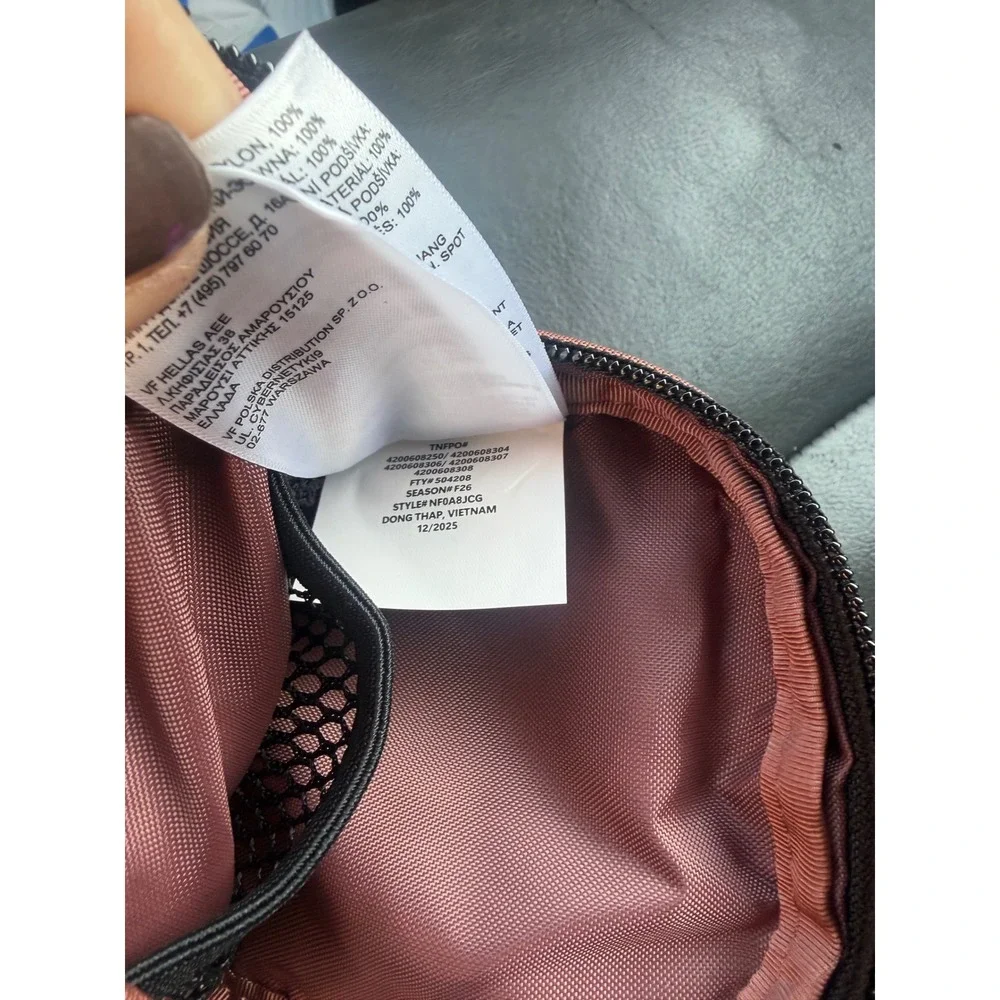 The North Face Bozer Cross Body Bag Mesa Rose Black NF0A8JCG Small Utility Pouch